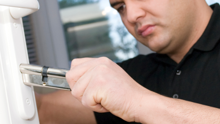 Expert Commercial Locksmith Solutions in Oxford, CT